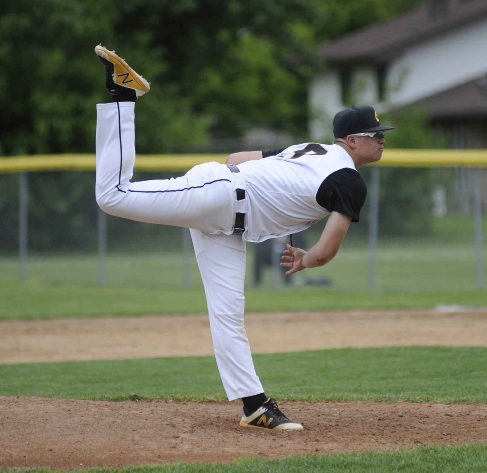 Centerville senior Nick Hoffmann pitched a complete-game, 2-hitter as Centerville defeated Miamisburg 4-0 in a D-I district semifinal baseball game at Butler on Tuesday, May 21, 2019. MARC PENDLETON / STAFF