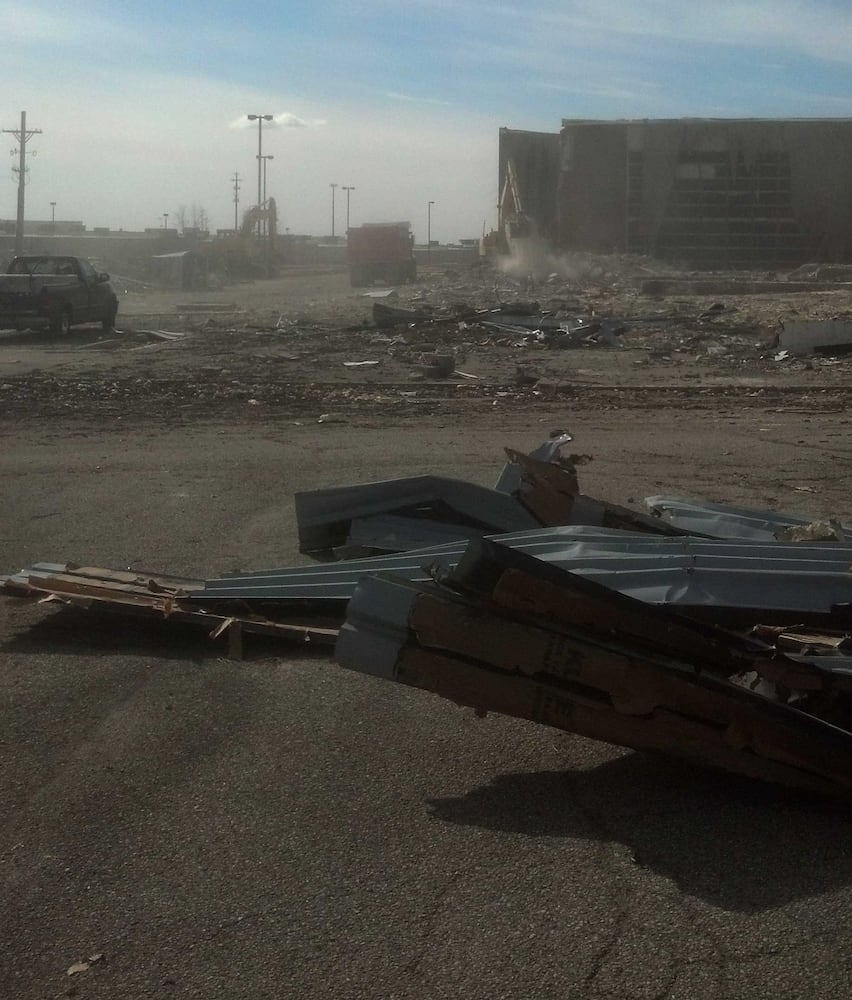 Cross Pointe Showcase Cinemas being demolished