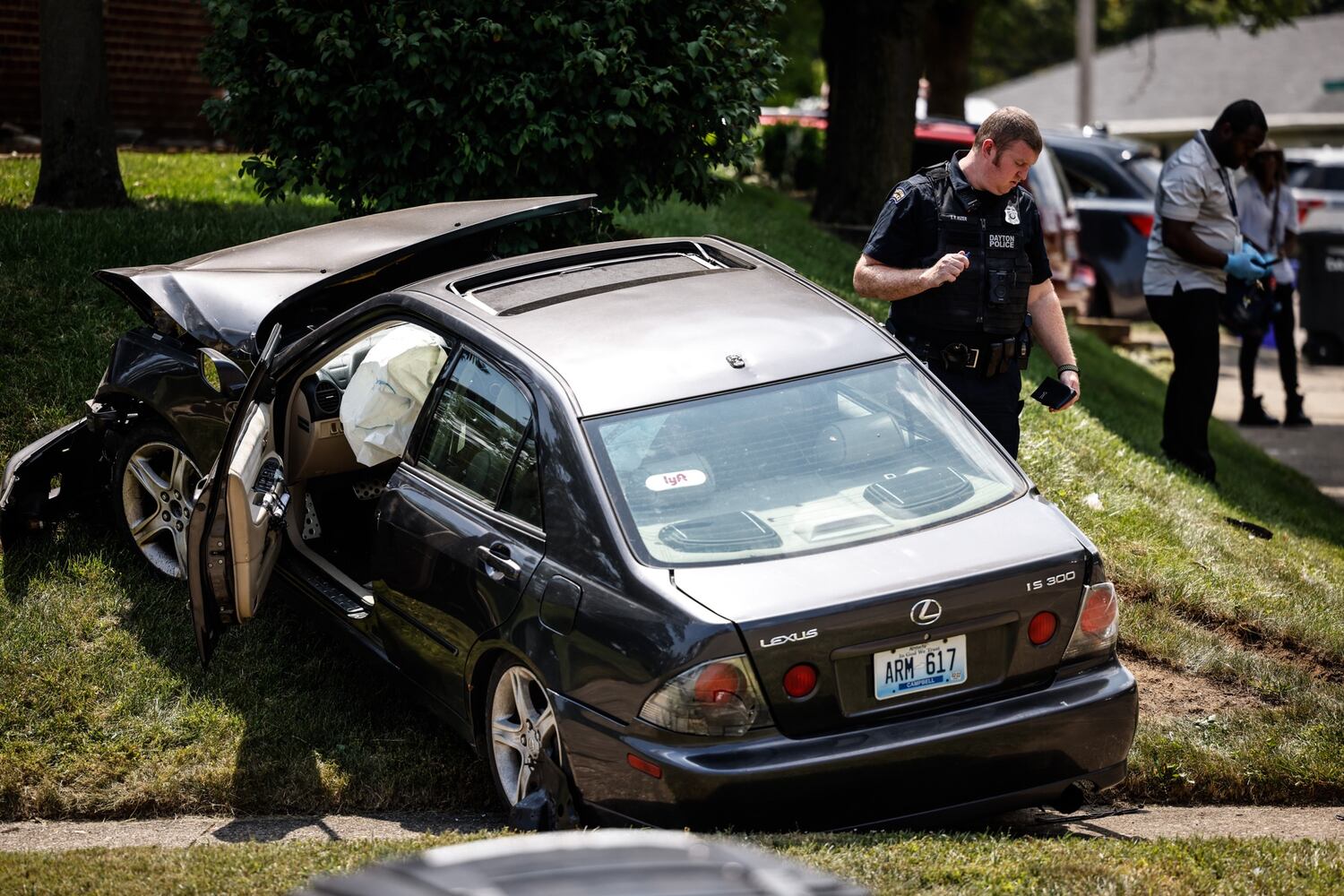 Suspect rams Dayton police cruiser; pursuit ends in crash