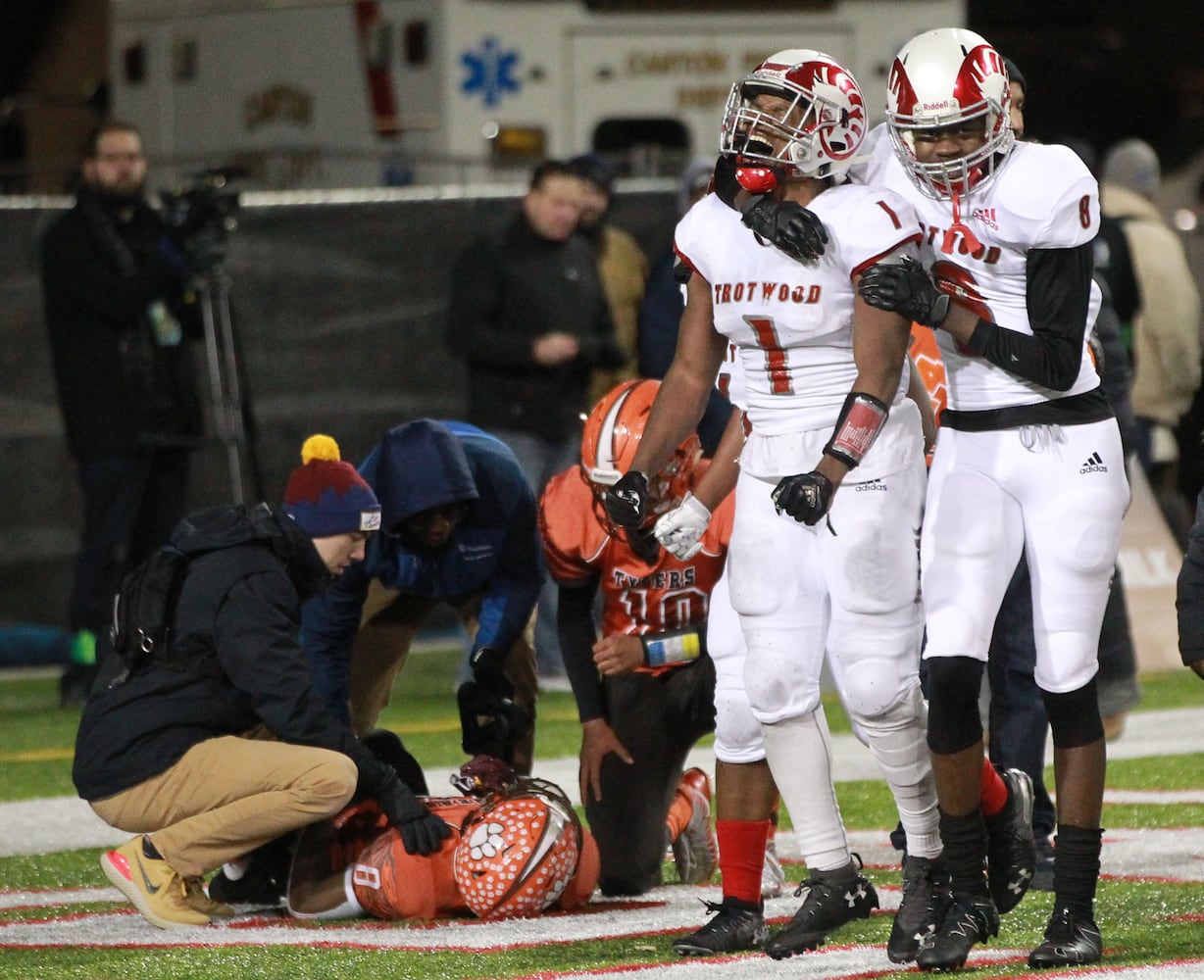 PHOTOS: Trotwood-Madison vs. Mansfield Senior, D-III state football championship