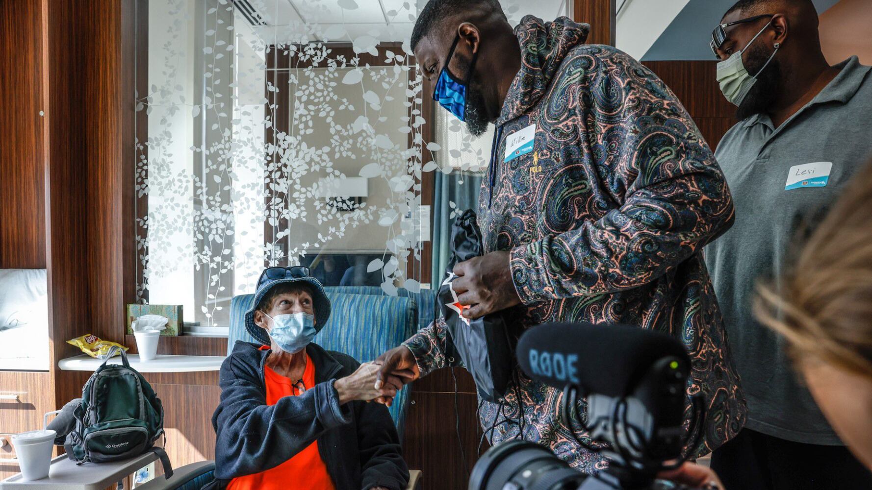 Bengals legends at Kettering Health Cancer Center