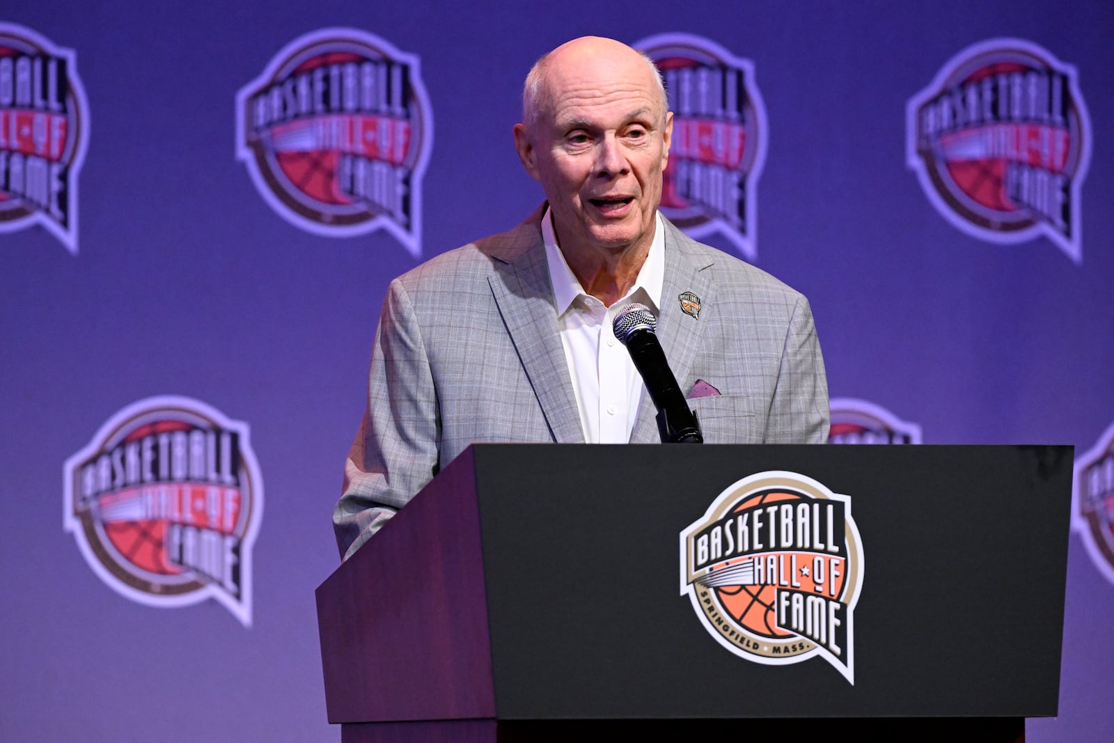 Basketball Hall of Fame Class of 2024 inductee Bo Ryan speaks at a hall of fame news conference at Mohegan Sun, Saturday, Oct. 12, 2024, in Uncasville, Conn. (AP Photo/Jessica Hill)