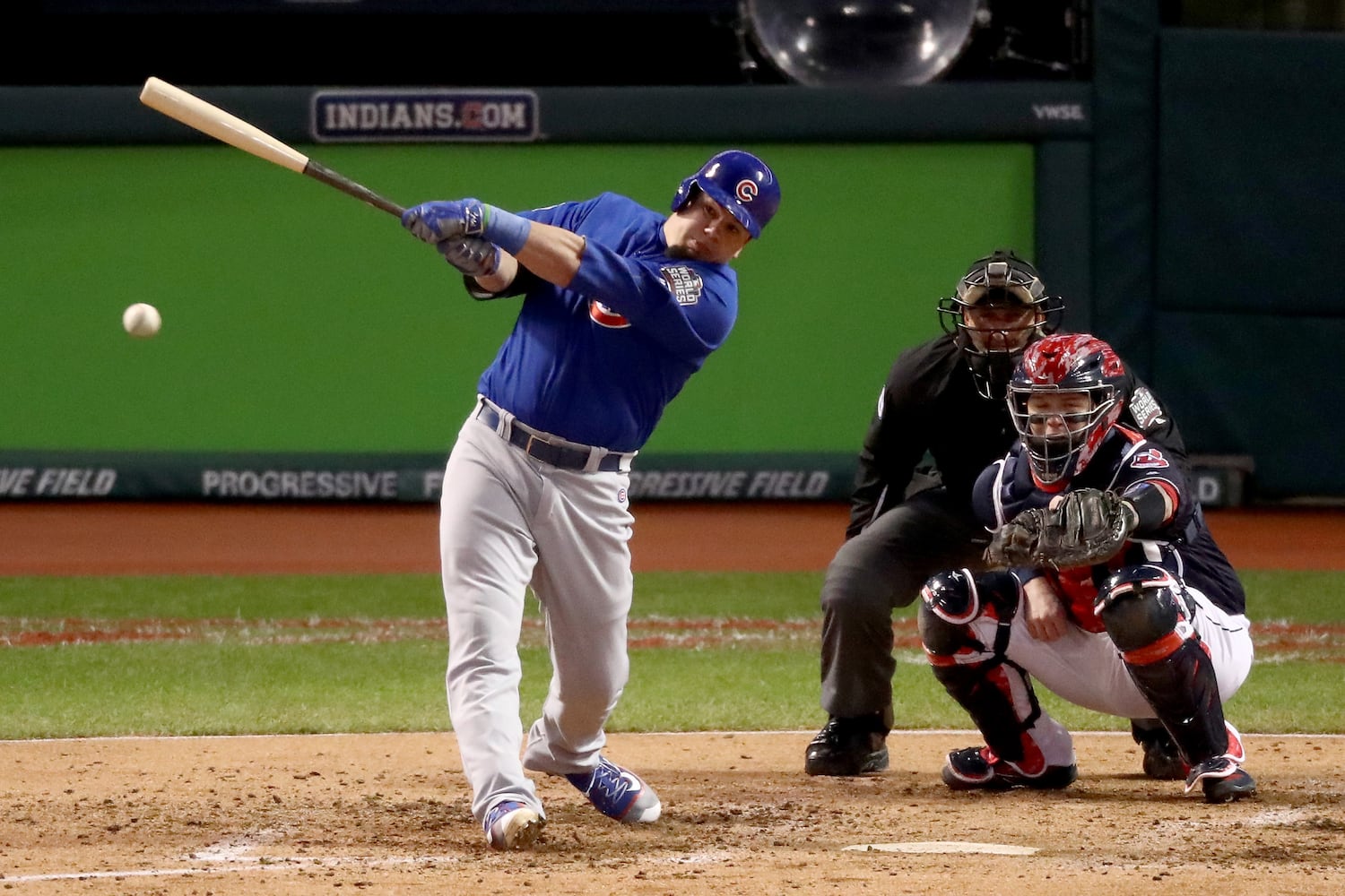 Cubs, Schwarber re-create Middletown High School choir performance