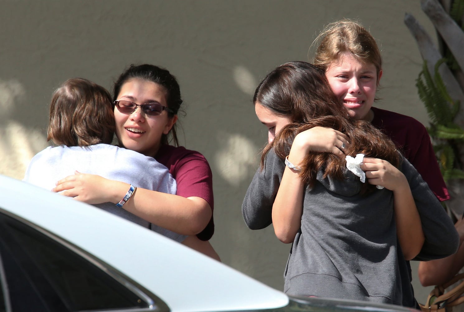 Photos: Nation mourns after Florida school shooting