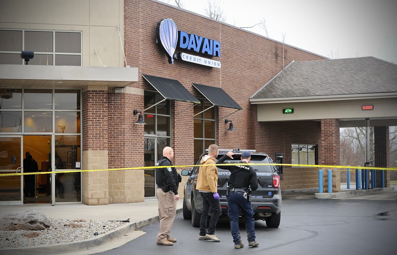 Day Air Credit Union was robbed on York Commons Boulevard in Butler Township Wednesday, December 29, 2021. MARSHALL GORBY\STAFF