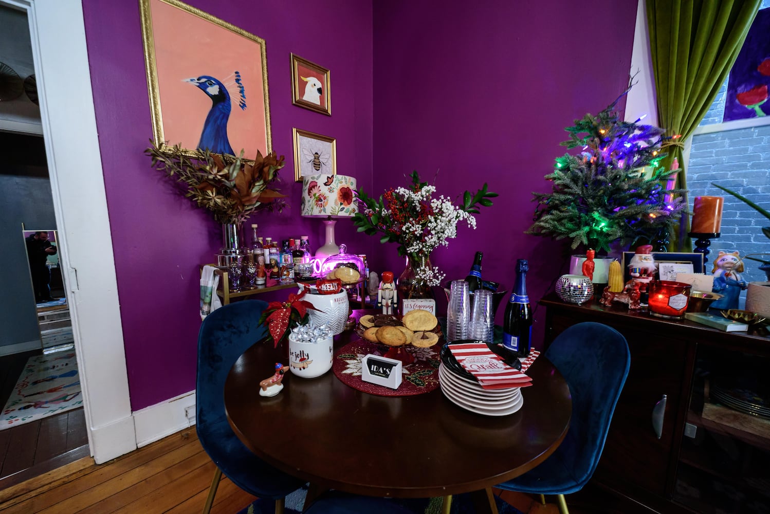 PHOTOS: A Dickens of a Christmas St. Anne’s Hill Holiday Home Tour 2024