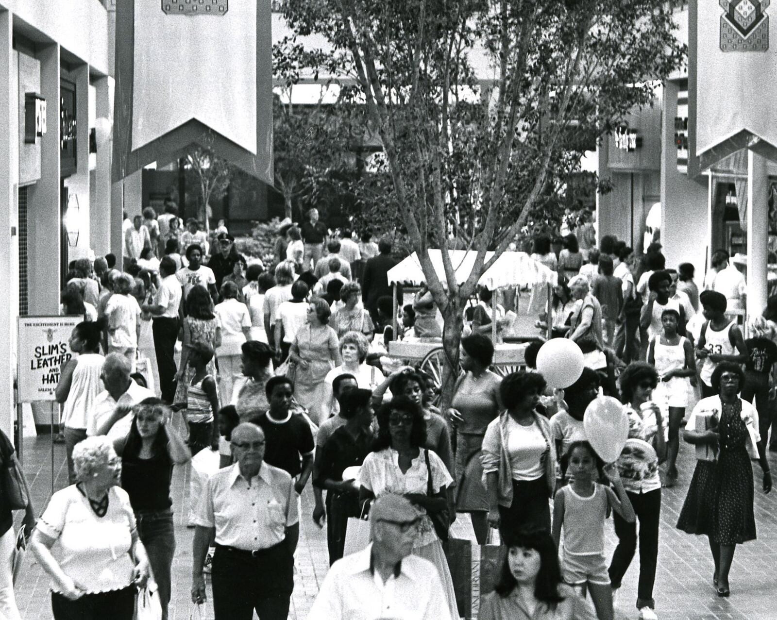 Salem Mall reopening, 1981. (Dayton Daily News archive)