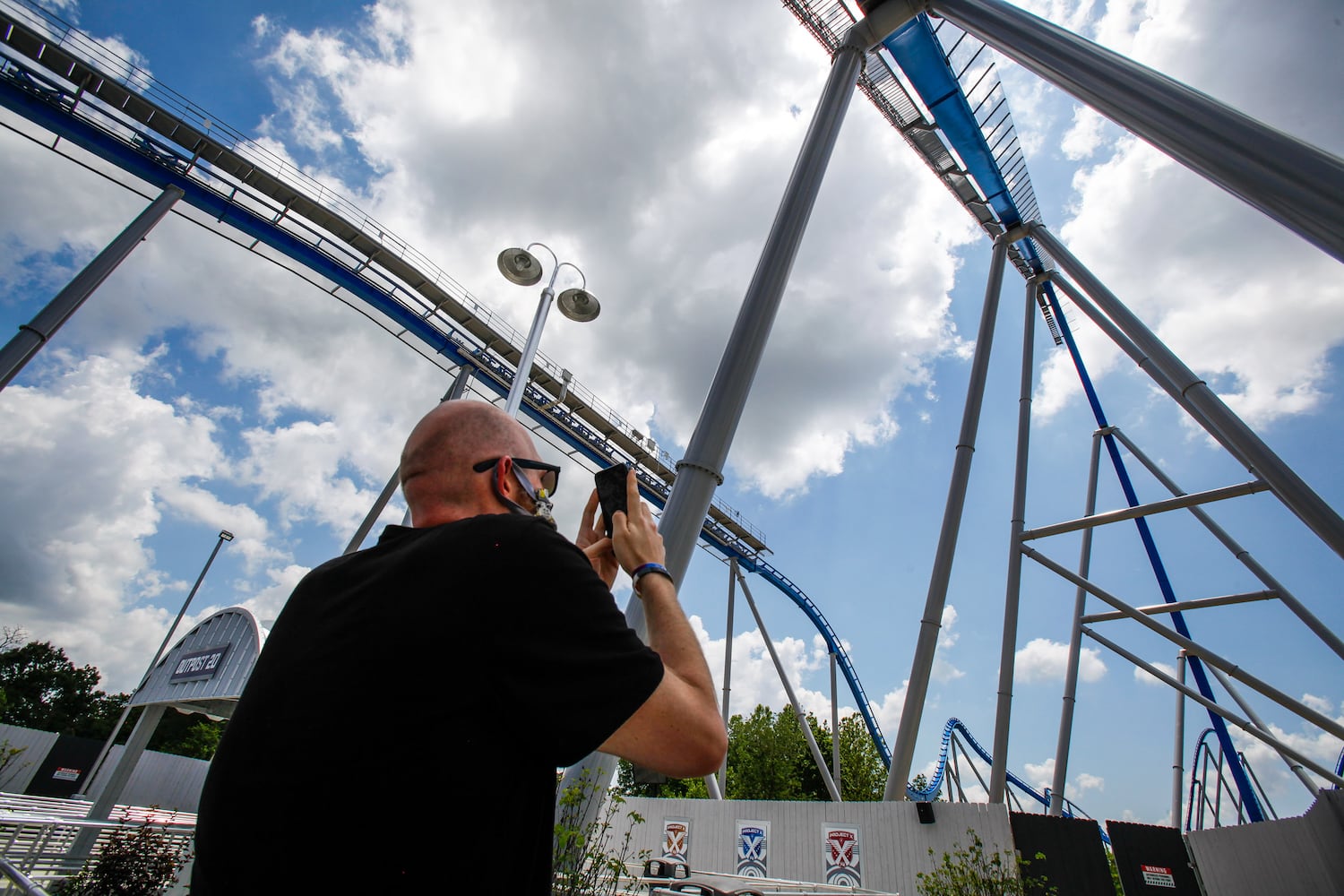 PHOTOS: The big reward after roller coaster enthusiast’s 190-pound weight loss journal