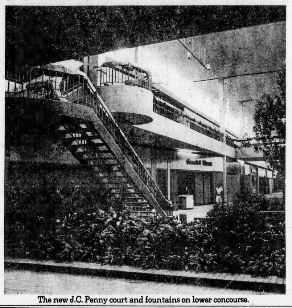 Salem Mall Trotwood history