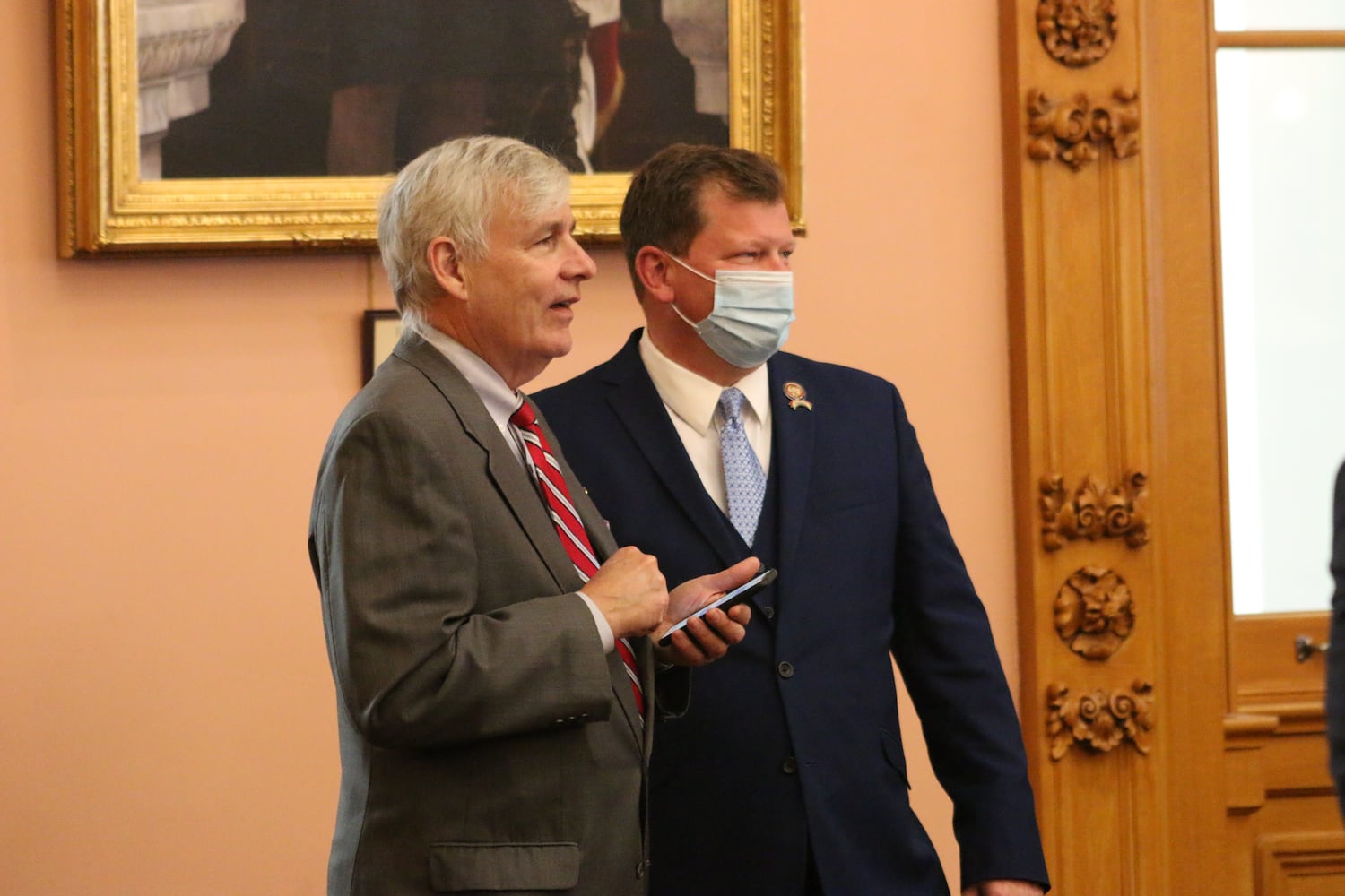 Many Republicans avoid wearing masks in Ohio Legislature