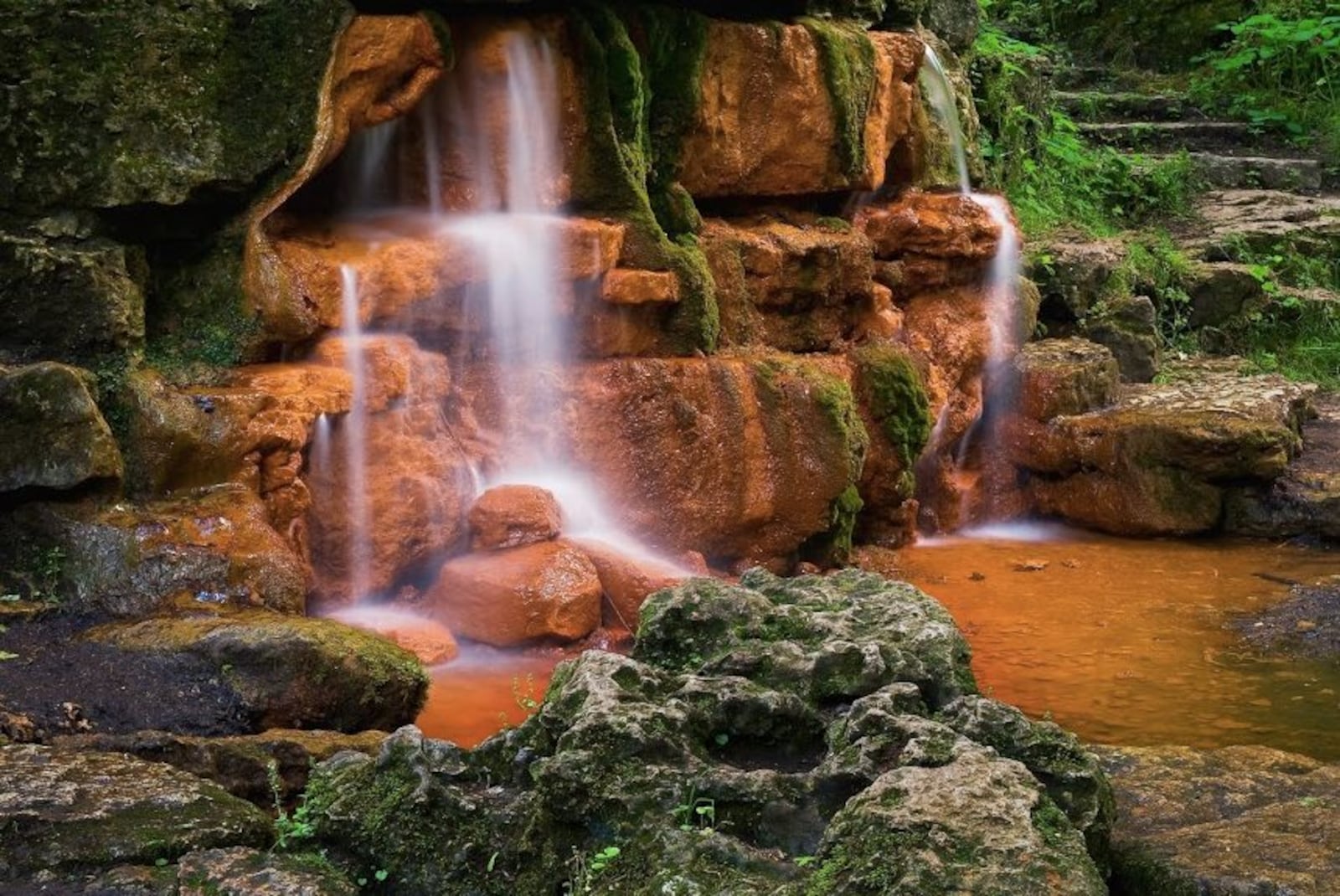 The Yellow Spring at Glen Helen (image source: Glen Helen Facebook)