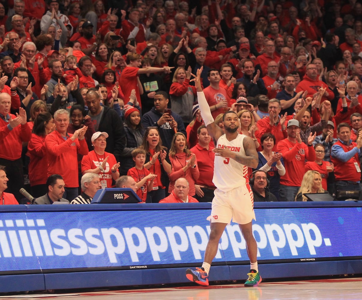 Photos: Dayton Flyers celebrate record-breaking 29th victory