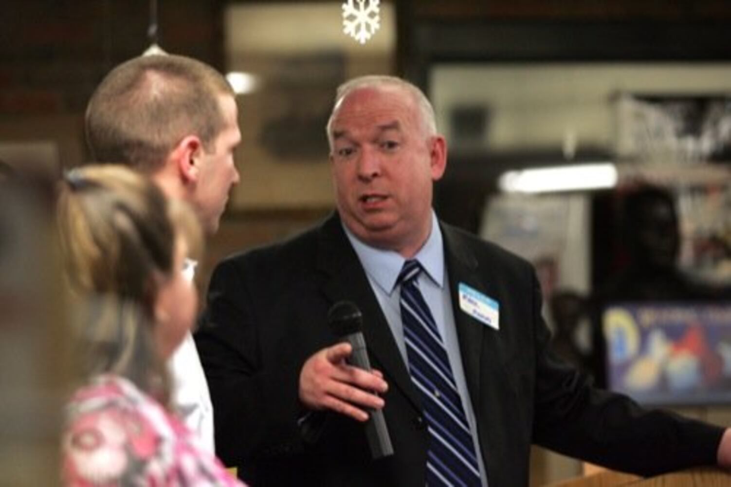 Strickland visits Xenia school