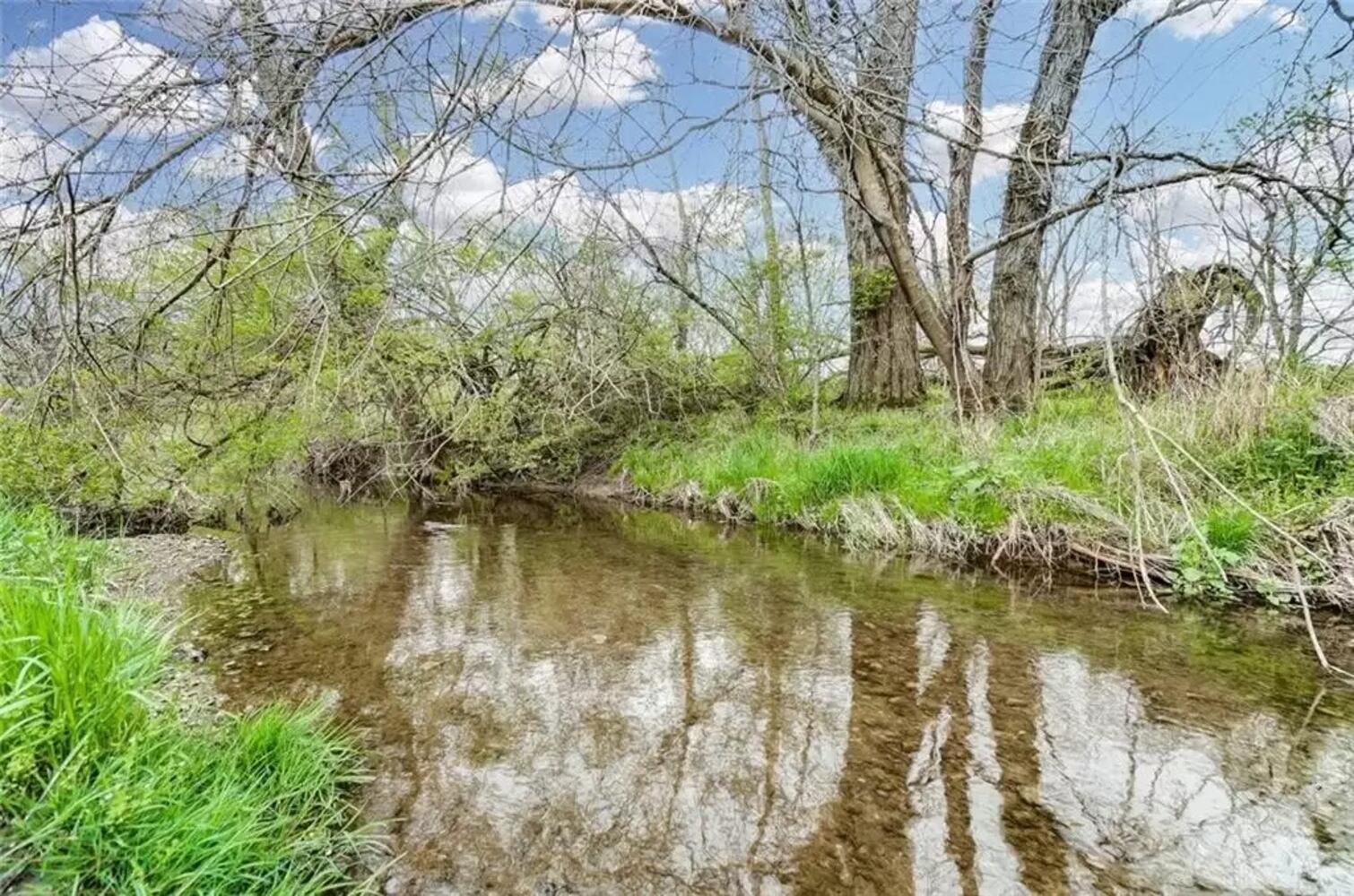 PHOTOS: $1.15M luxury home listed in Enon area on nearly 5 acres