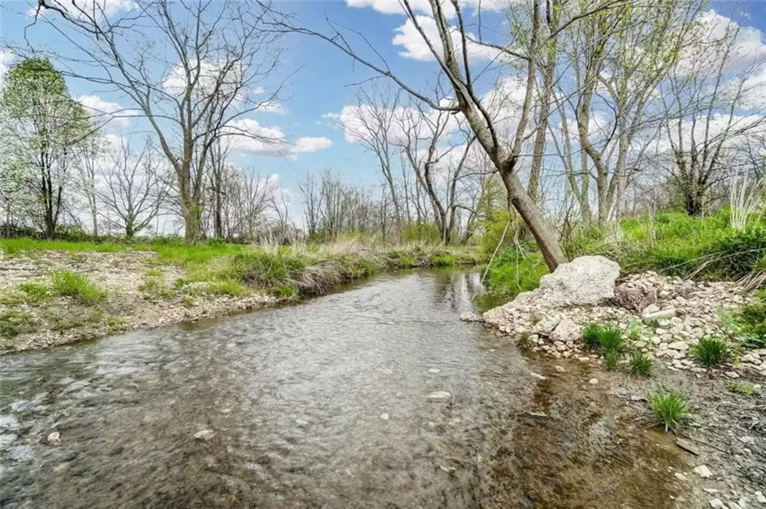 PHOTOS: $1.15M luxury home listed in Enon area on nearly 5 acres