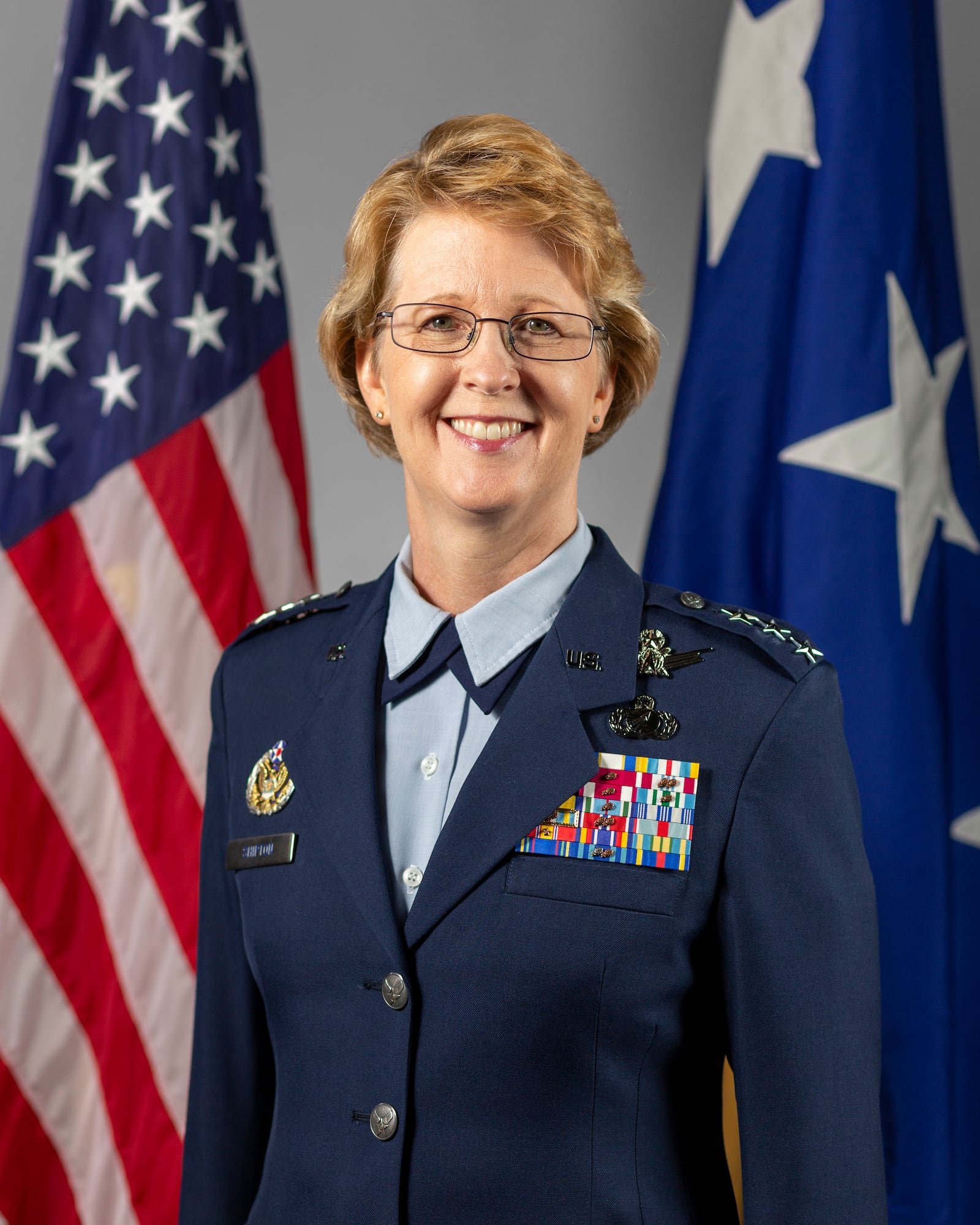 Official Air Force portrait of Donna Shipton, August 17, 2022.