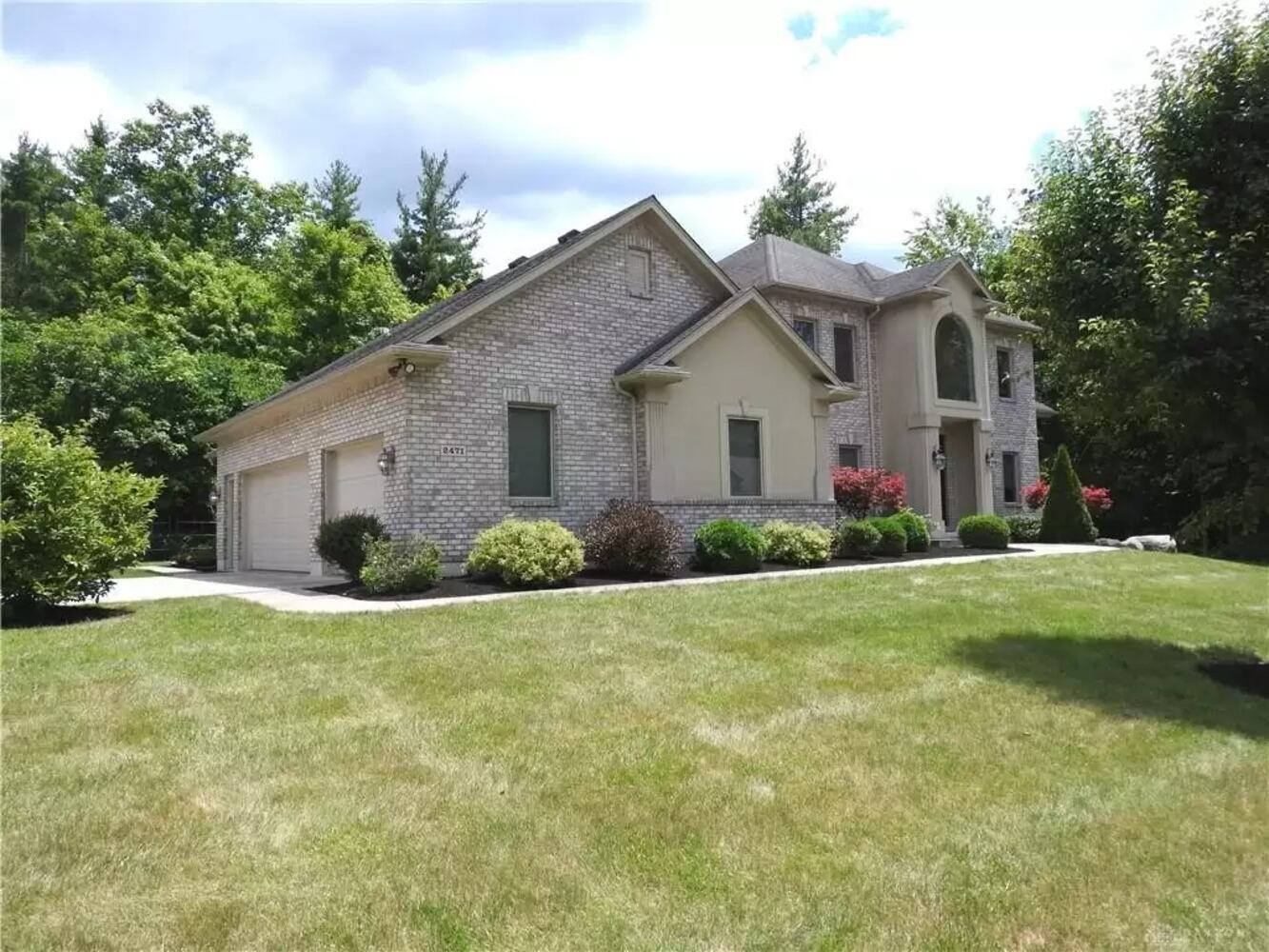 PHOTOS: Luxury home in Butler Twp. listed