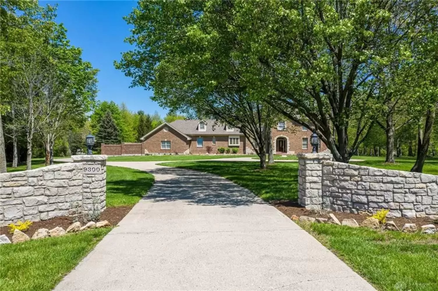 PHOTOS: Nearly $1M luxury home on market near Centerville